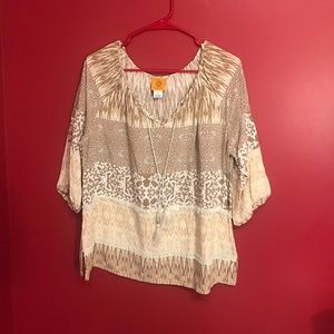🔥 Sale!! 3/$12 Ruby Red Tribal shirt Large